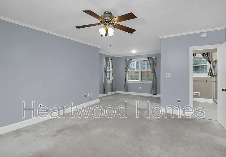2417 Clark St #B — Photo 26