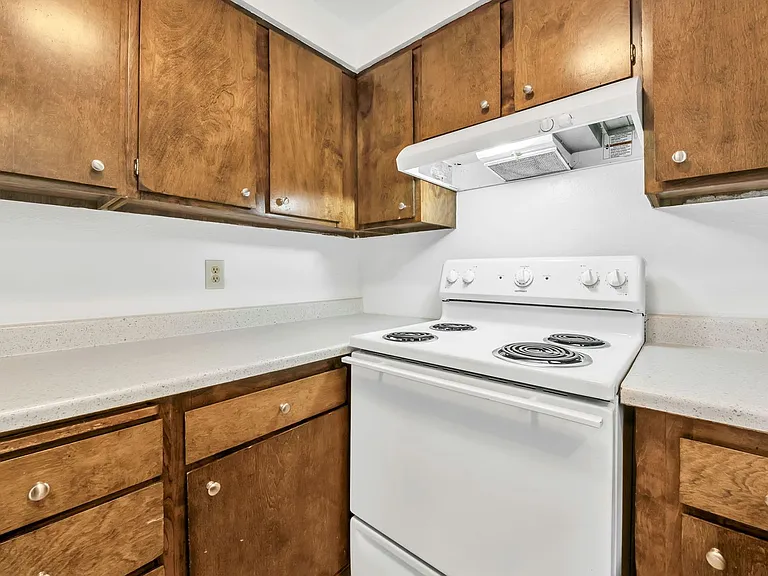Terra Tempo Condominiums — Photo 27