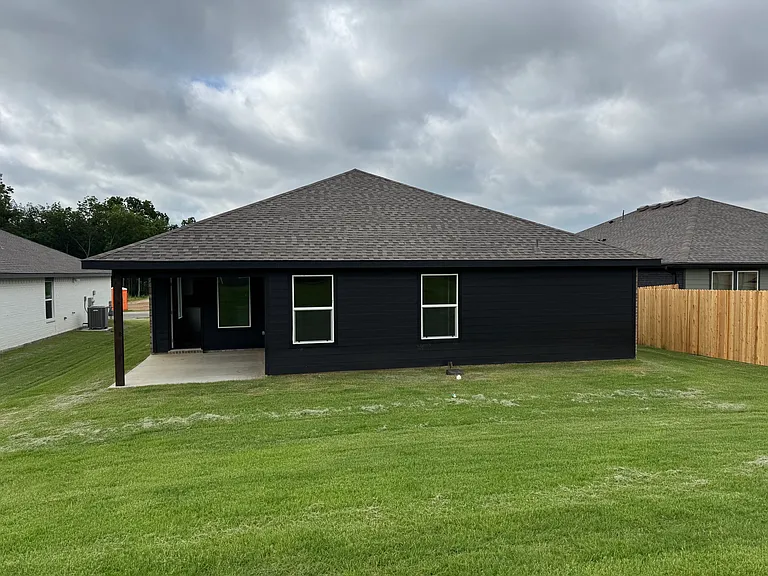 2114 E Toledo St — Photo 14