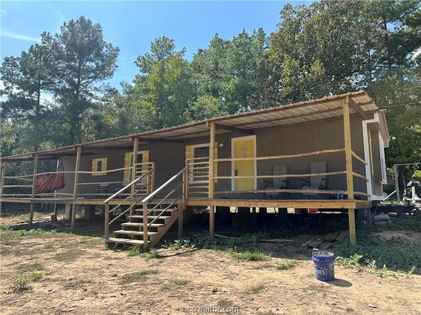 3646 Upper Leggett Rd, Livingston, TX 77351