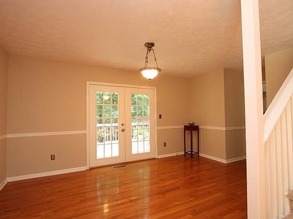 4th image of 1785 Apple Blvd