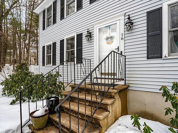 3rd image of 16 Wimbledon Drive