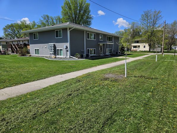 1205 12th Ave N #2, Moorhead, MN 56560