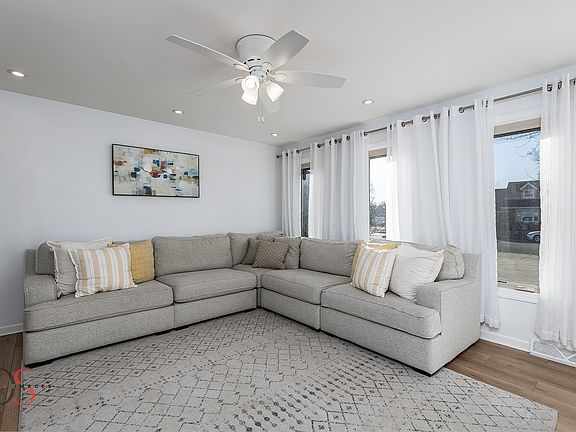 5th image of 2704 Cherie Ln