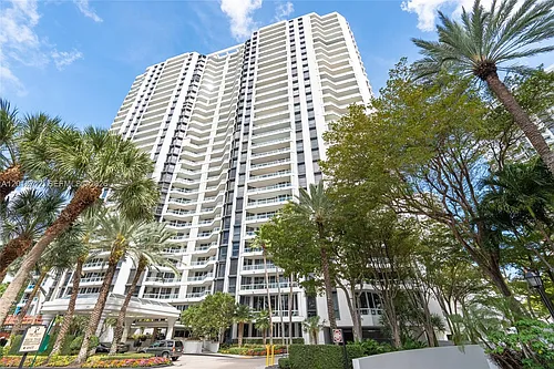 21205 Yacht Club Dr Photo 1
