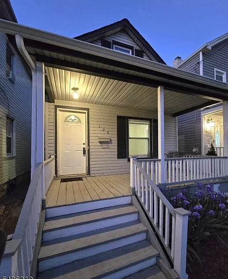126 Duer St — Photo 2