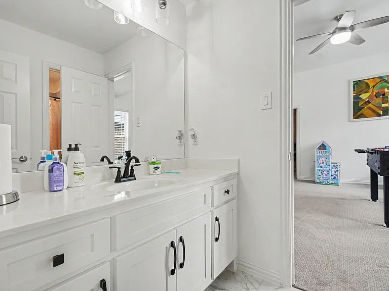 3814 Windmill Ct — Photo 9