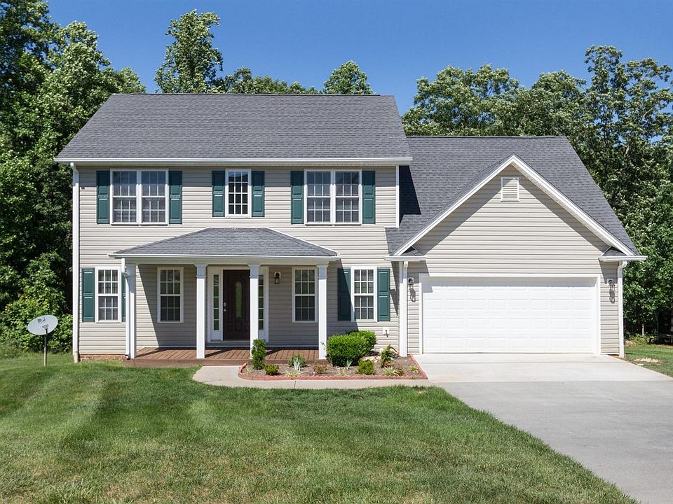 1st image of 64 Delaney Dr