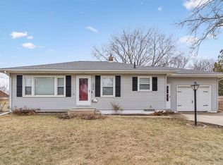 3230 Terrace Dr, Cedar Falls, IA 50613