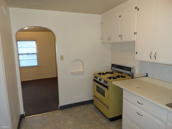 1246 Elm 024