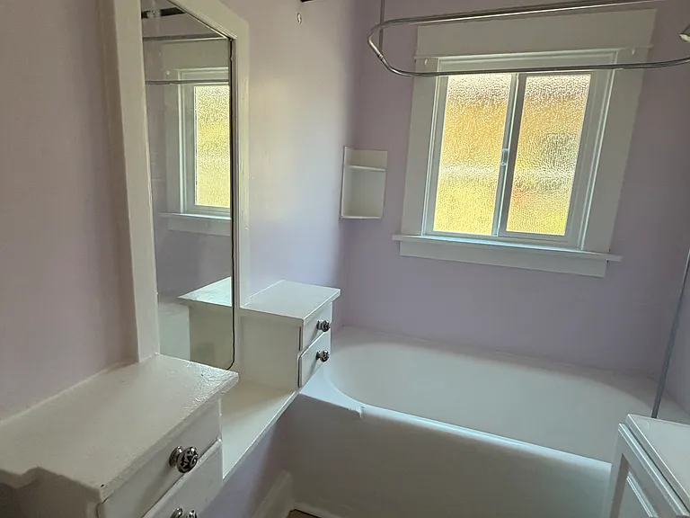 1938 S Grand Ave #12 — Photo 7
