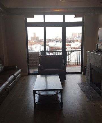 4th image of 833 W 15th Pl Unit 501-W