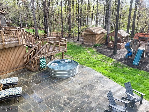 3rd image of 6165 Pohick Station Dr