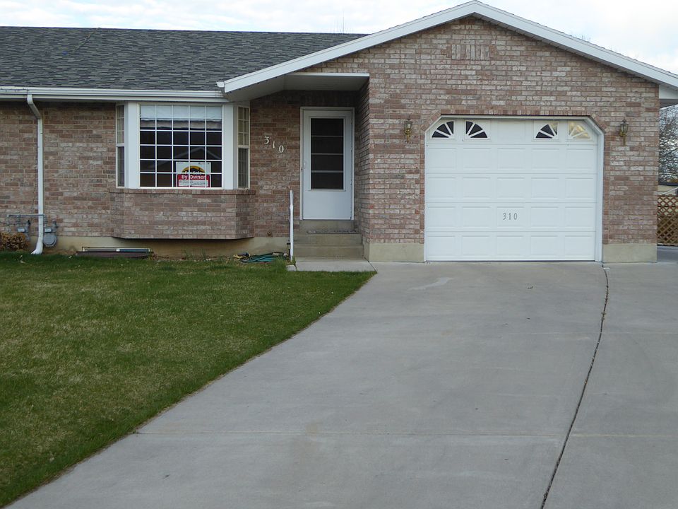 2200 Square foot twin home