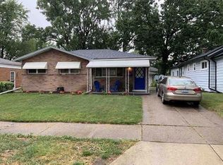 22523 Violet St, Saint Clair Shores, MI 48082