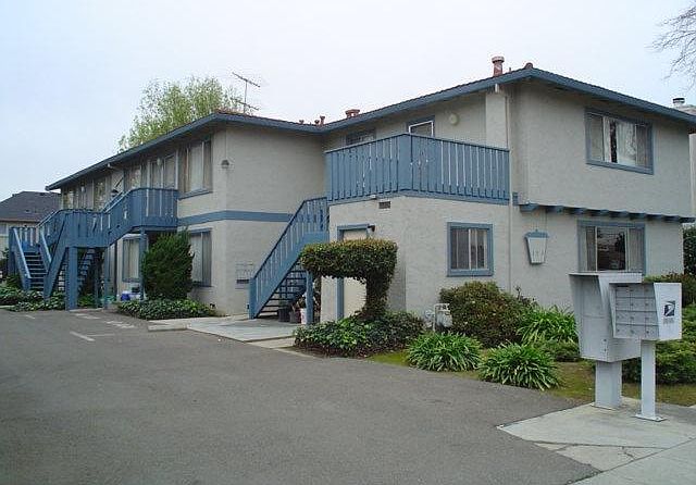 1st image of 353 Bundy Ave APT 5