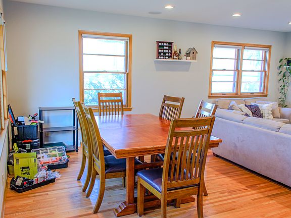 4th image of 2164 Reaney Ave