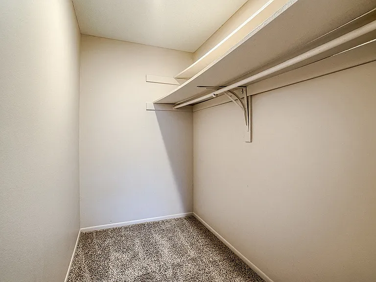 One Bedroom A (Renovated) - 1 Bed / 1 Bath - 720 Sq.Ft.