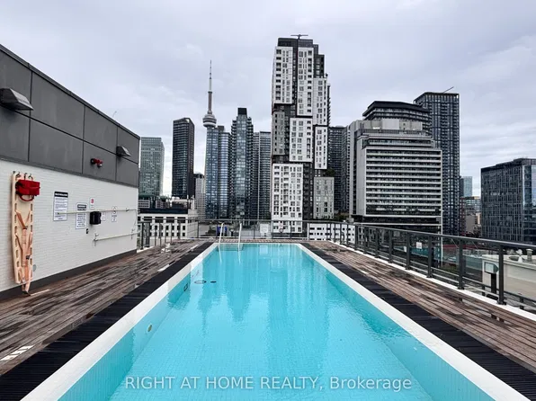 15 Beverley St, Toronto, ON