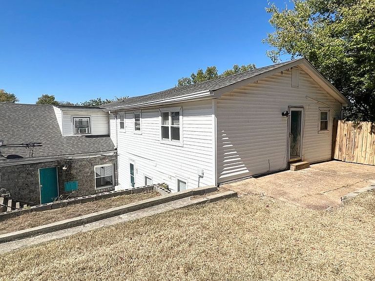 Listing photo 4
