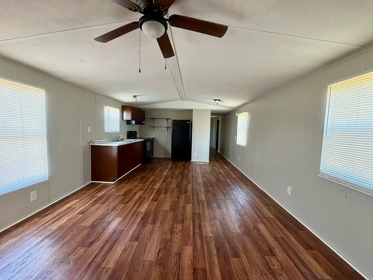 Building Photo - 1402 Chicopee Rd #78