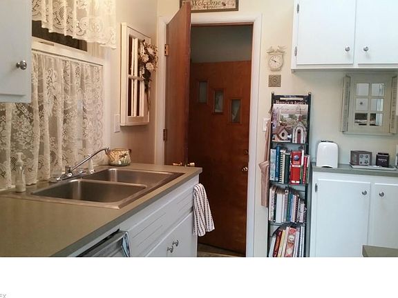 4th image of 2568 Monterey St