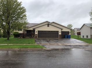 1027 Garden Brook Dr, Sauk Rapids, MN 56379