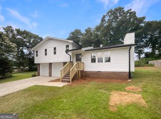 105 Woodbine Dr, Carrollton, GA 30117