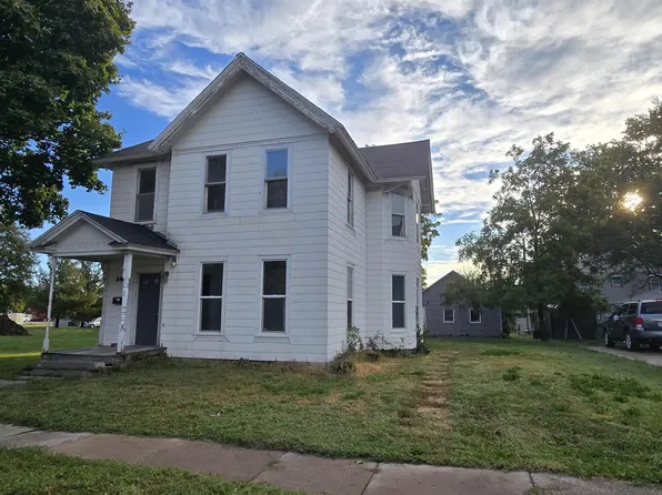 308 N C Ave, Washington, IA 52353