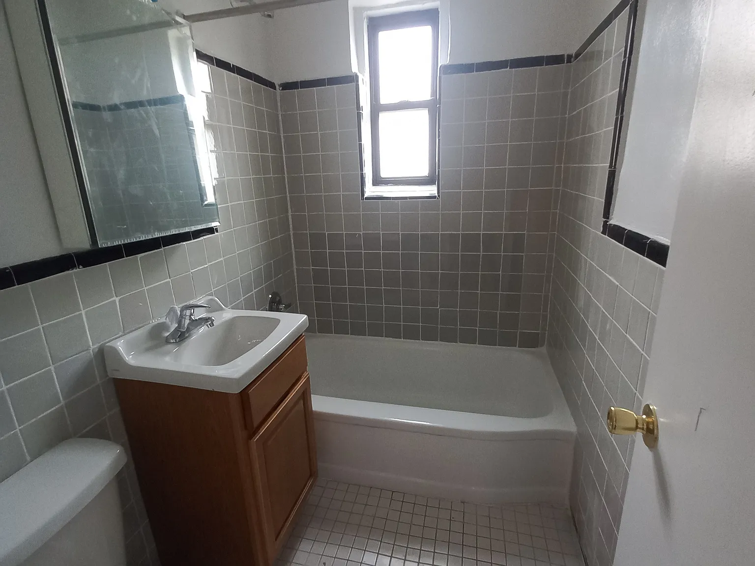 1 bed, 775 sqft, $2,350 — Photo 4