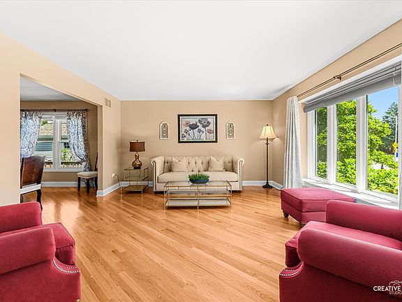 3rd image of 2266 Richmond Dr