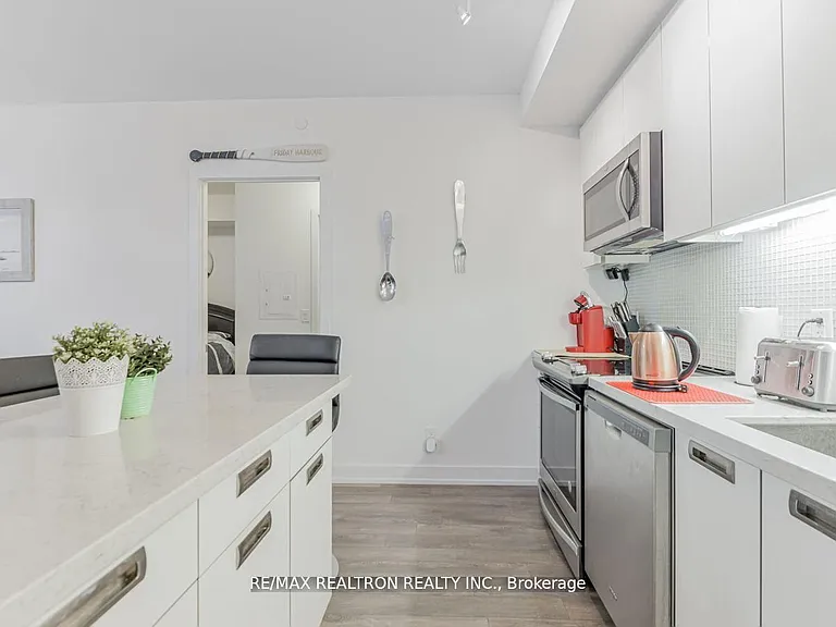 301 Sea Ray Ave #C210 — Photo 10