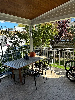 Rented by REMAX Elite | media 4