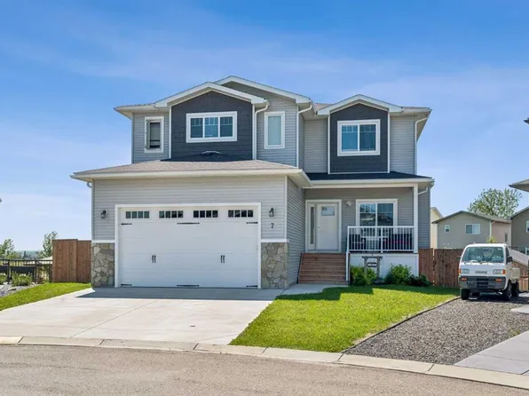 7 NE Bishop Cir, Carstairs, AB T0M 0N0