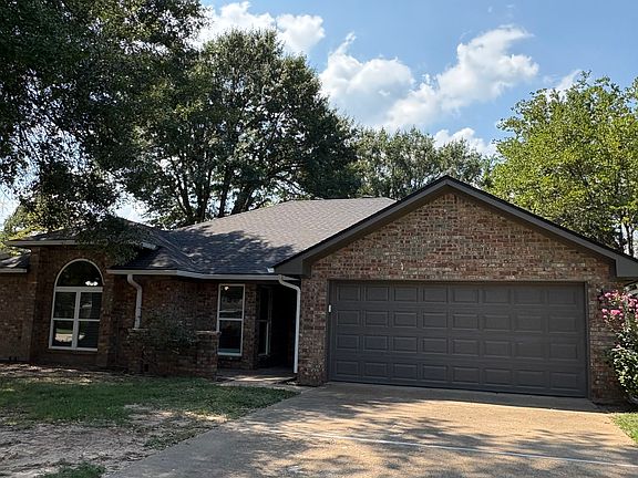 2nd image of 1113 Kensington Ct