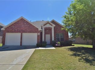 2839 Park Springs Dr, Grand Prairie, TX 75052