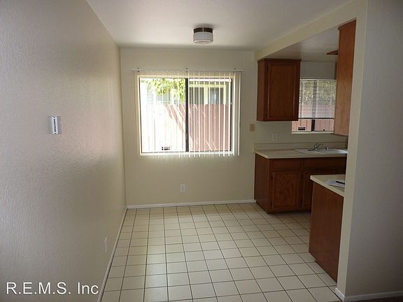 4th image of 734 Mira Mar Ave