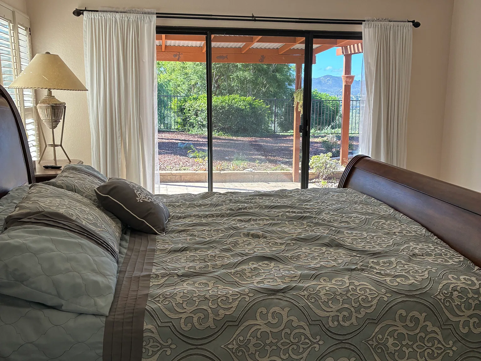 4 bed, 2372 sqft, $1,200 — Photo 3