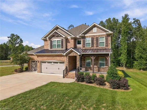 7909 Hopkins Farm Dr, Browns Summit, NC 27214