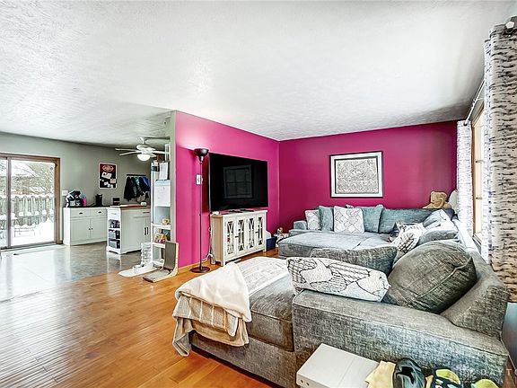 3rd image of 5920 Heritage Knoll Ter