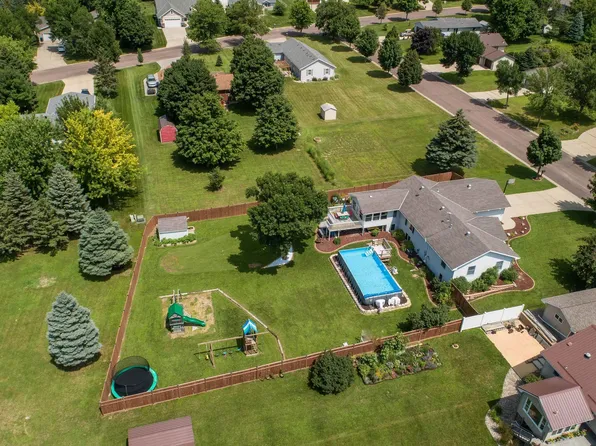 1732 S Court St, Fergus Falls, MN 56537