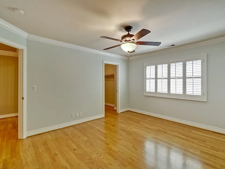 1150 Meredith Ave — Photo 56