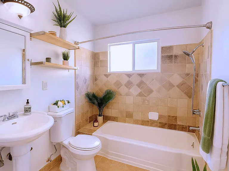 Now Leasing! Gorgeous 1-Bedroom At 216 S. Gale Dr Beverly Hills, Ca 90211 — Photo 8