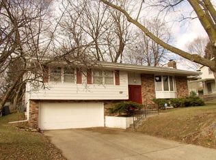 2008 66th St, Windsor Heights, IA 50324