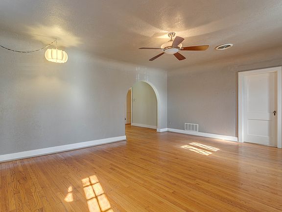 5th image of 0000 Emelyn St