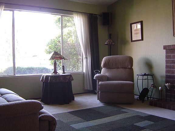 4th image of 2924 Woods Ct