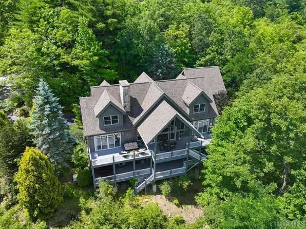 224 Toxaway Court, Lake Toxaway, NC 28747