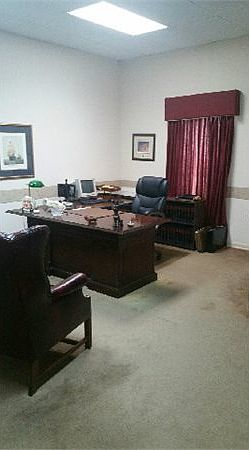 2nd image of 112 N Jefferson St