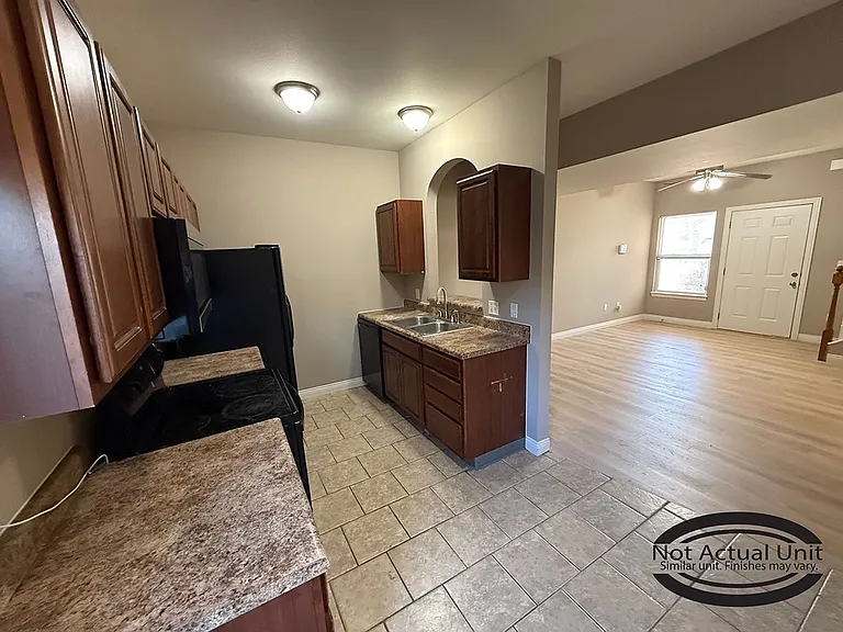 1912 N Orie Dr — Photo 6