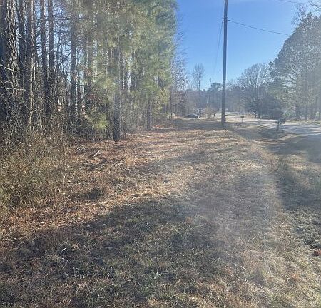 3rd image of Farrell Rd